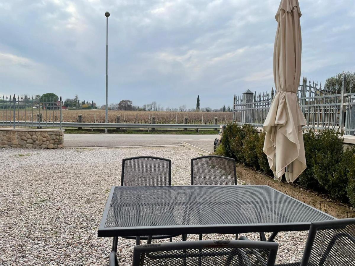 Garda Lake - Appartamenti Castelnuovo del Garda Eksteriør billede